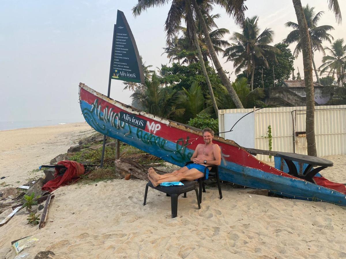 Alivious Beach Homestay Alappuzha Екстер'єр фото