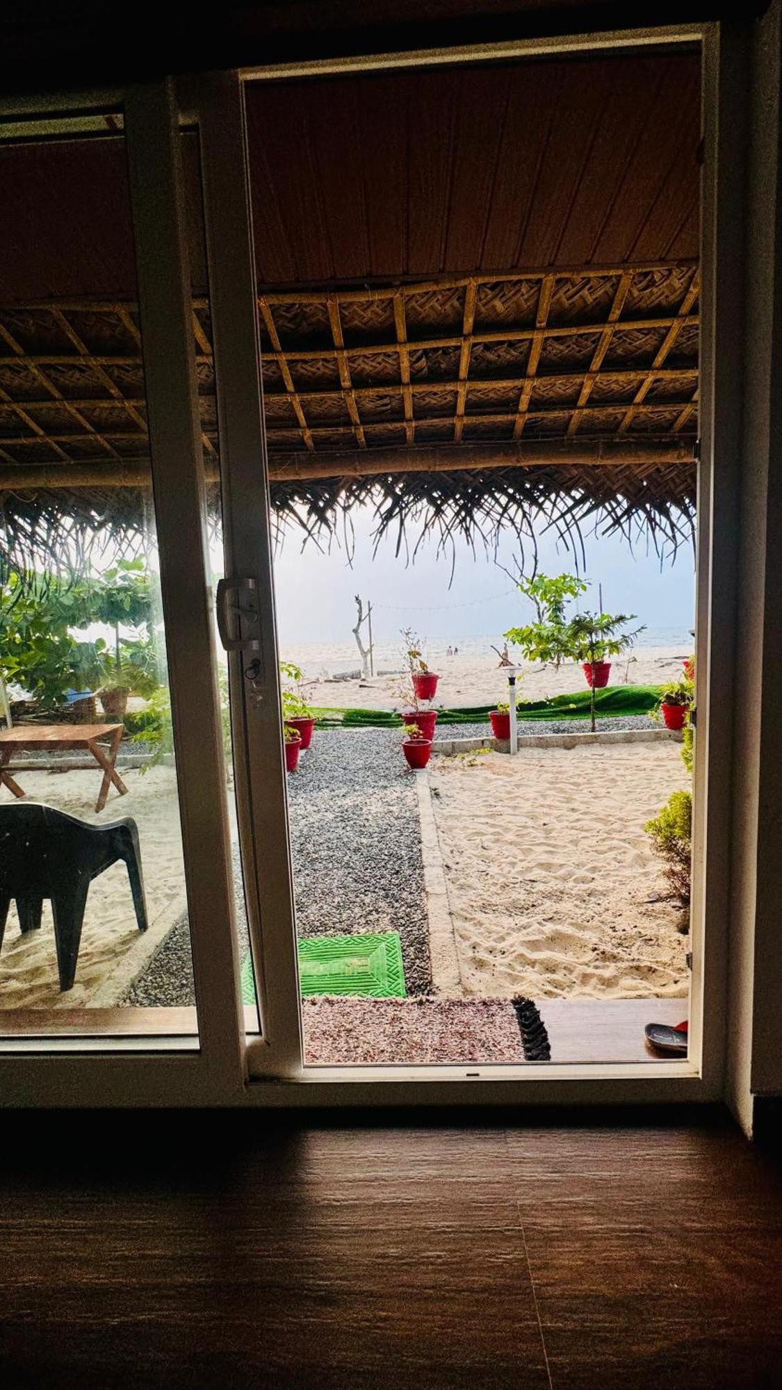 Alivious Beach Homestay Alappuzha Екстер'єр фото